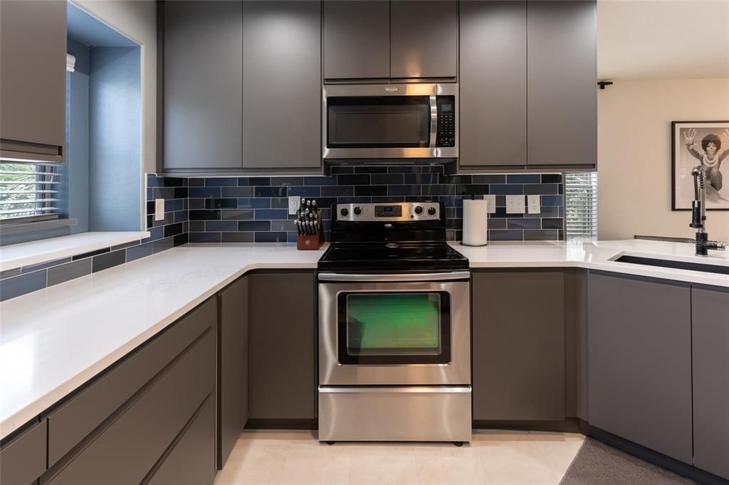 For Sale: $365,000 (3 beds, 2 baths, 1572 Square Feet)