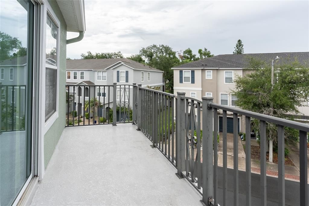 For Sale: $365,000 (3 beds, 2 baths, 1572 Square Feet)