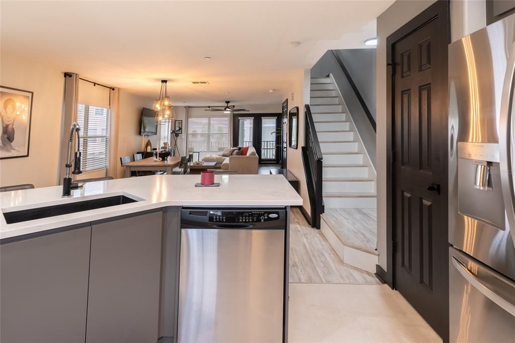For Sale: $365,000 (3 beds, 2 baths, 1572 Square Feet)