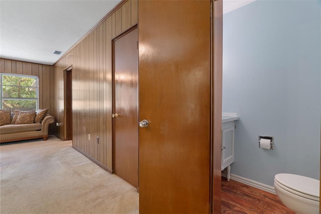 合同活跃: $249,900 (3 贝兹, 2 浴室, 1656 平方英尺)