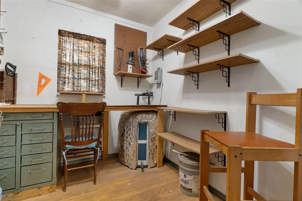 合同活跃: $249,900 (3 贝兹, 2 浴室, 1656 平方英尺)