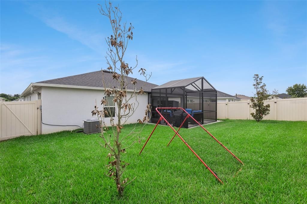 En Venta: $420,000 (4 camas, 2 baños, 1983 Pies cuadrados)