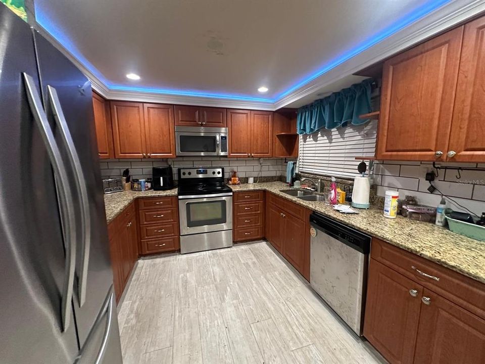 En Venta: $299,000 (3 camas, 2 baños, 1410 Pies cuadrados)