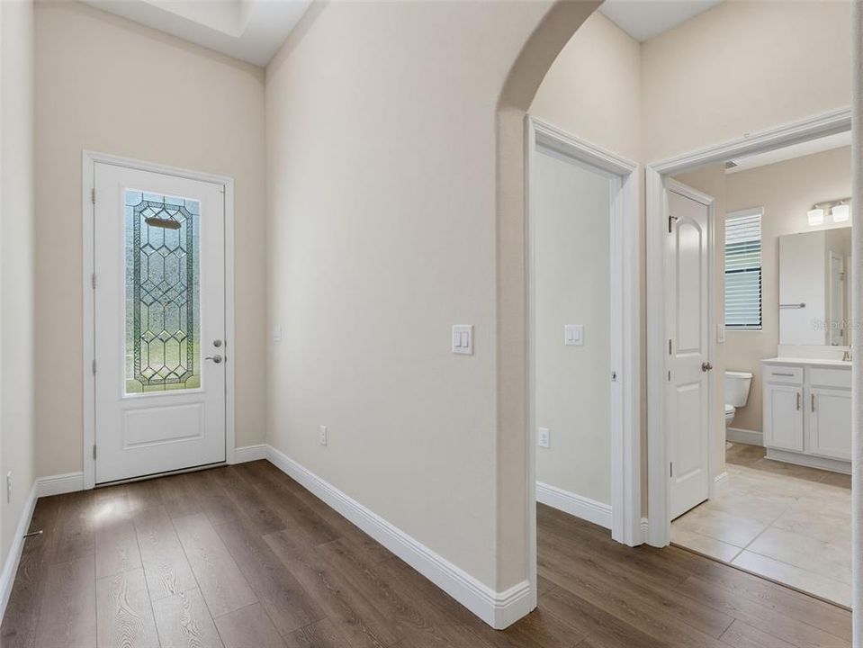 For Sale: $440,000 (4 beds, 3 baths, 2052 Square Feet)