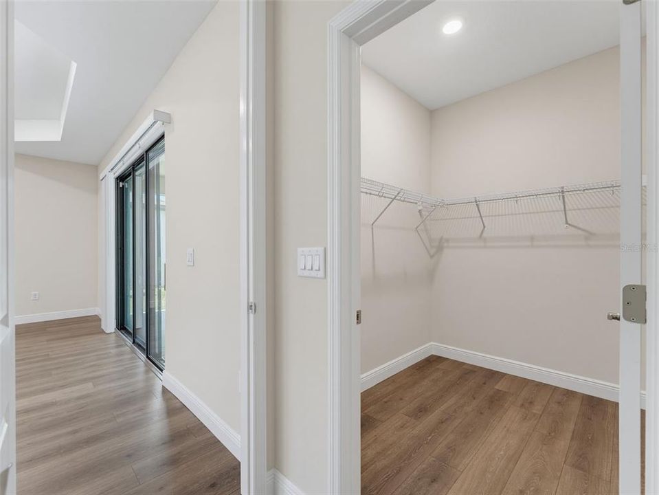 For Sale: $440,000 (4 beds, 3 baths, 2052 Square Feet)