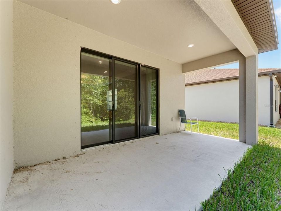 For Sale: $440,000 (4 beds, 3 baths, 2052 Square Feet)