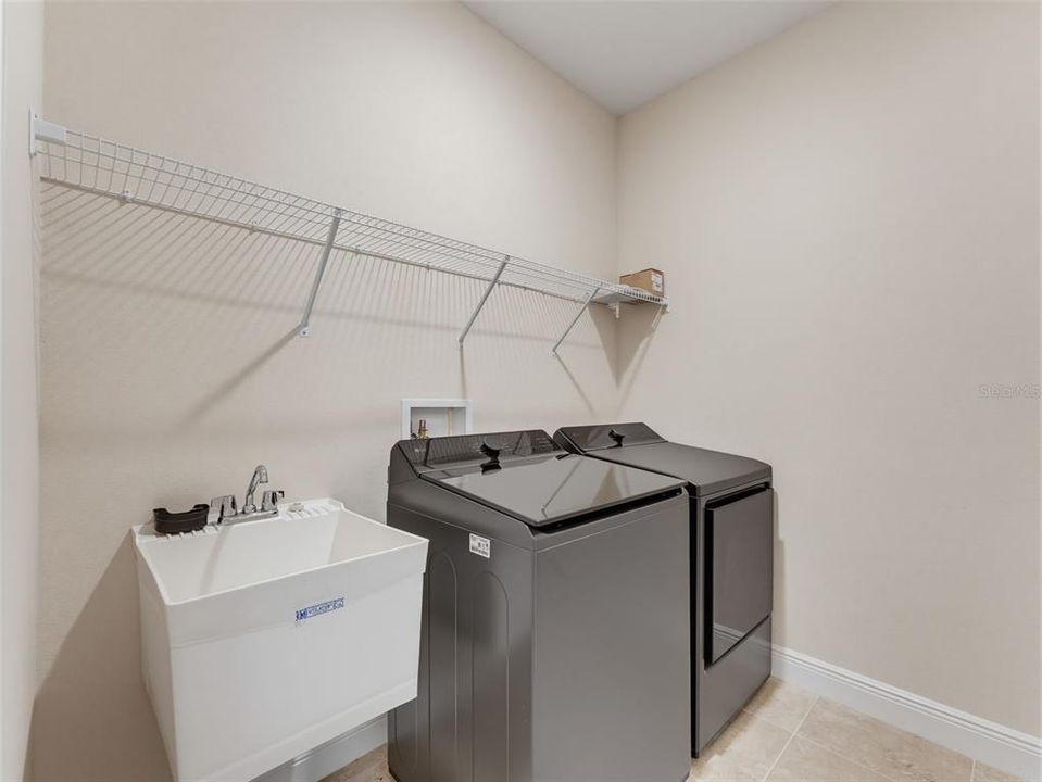 For Sale: $440,000 (4 beds, 3 baths, 2052 Square Feet)