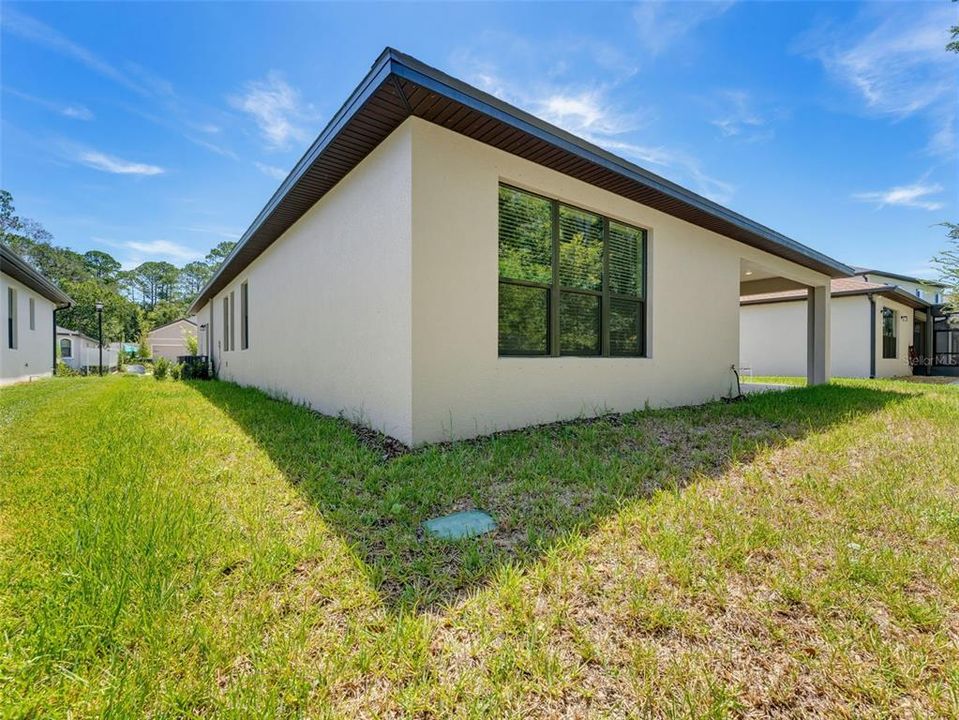 For Sale: $440,000 (4 beds, 3 baths, 2052 Square Feet)