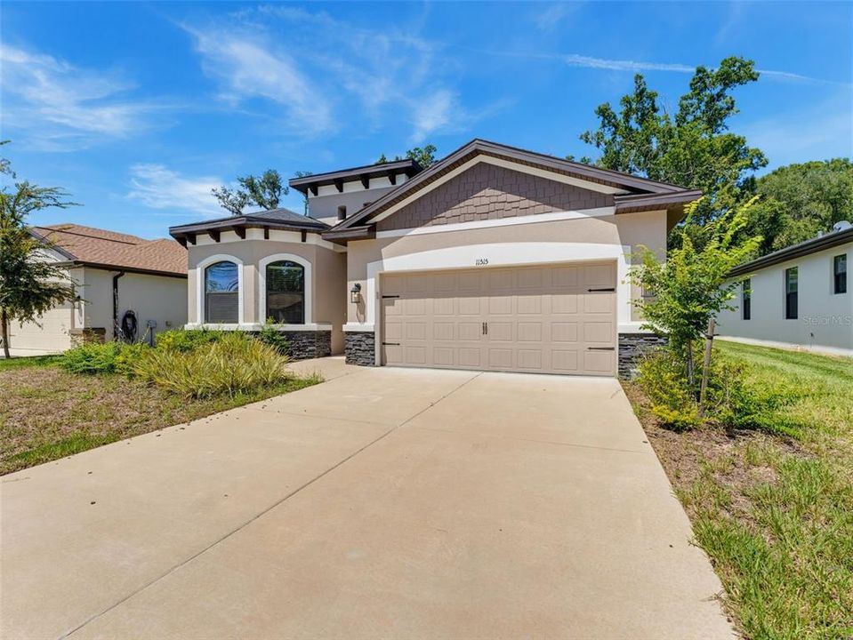 For Sale: $440,000 (4 beds, 3 baths, 2052 Square Feet)