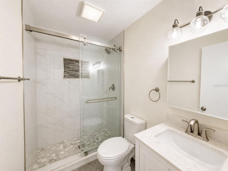 En Renta: $3,250 (4 camas, 3 baños, 1726 Pies cuadrados)