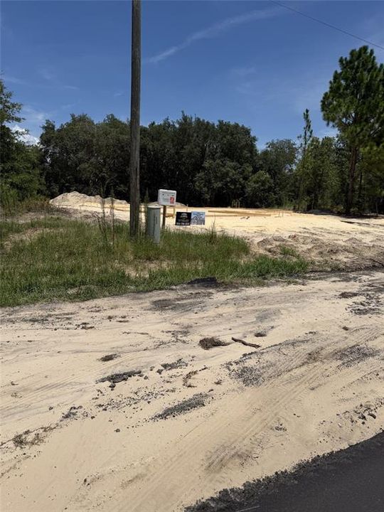 待售: $31,000 (0.23 acres)