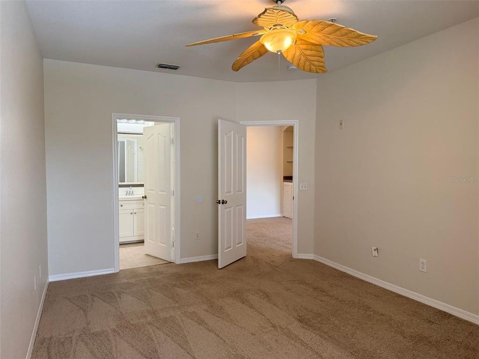For Rent: $1,800 (3 beds, 2 baths, 1205 Square Feet)