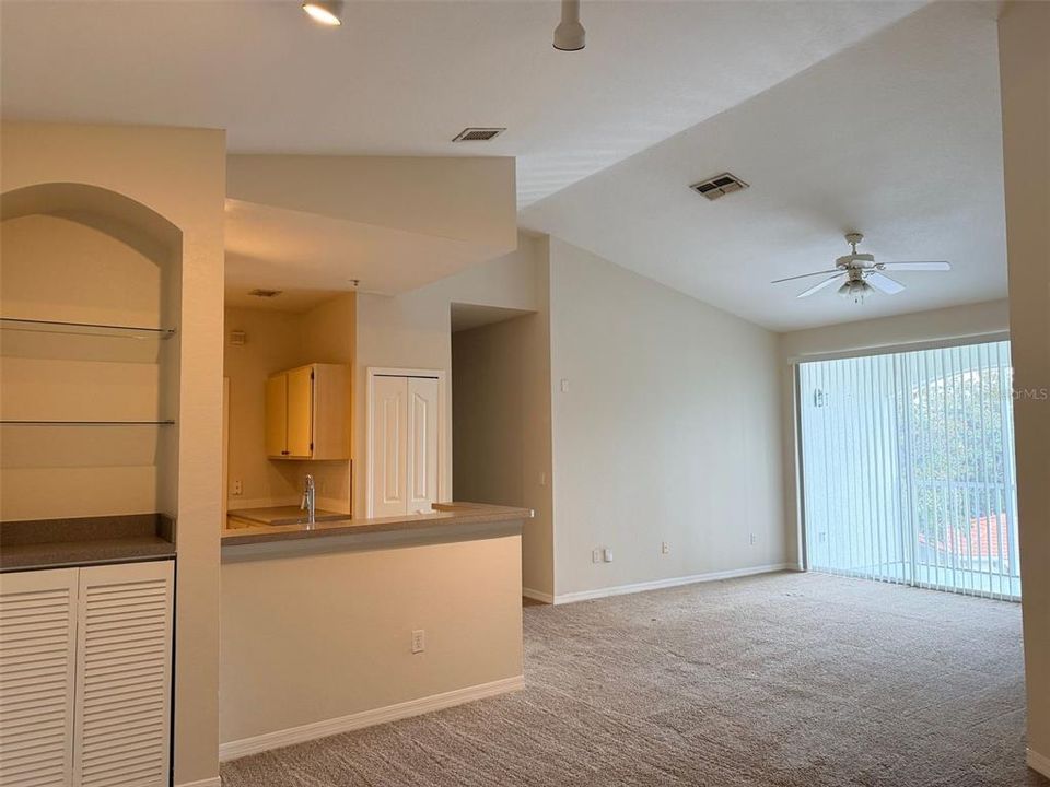For Rent: $1,800 (3 beds, 2 baths, 1205 Square Feet)