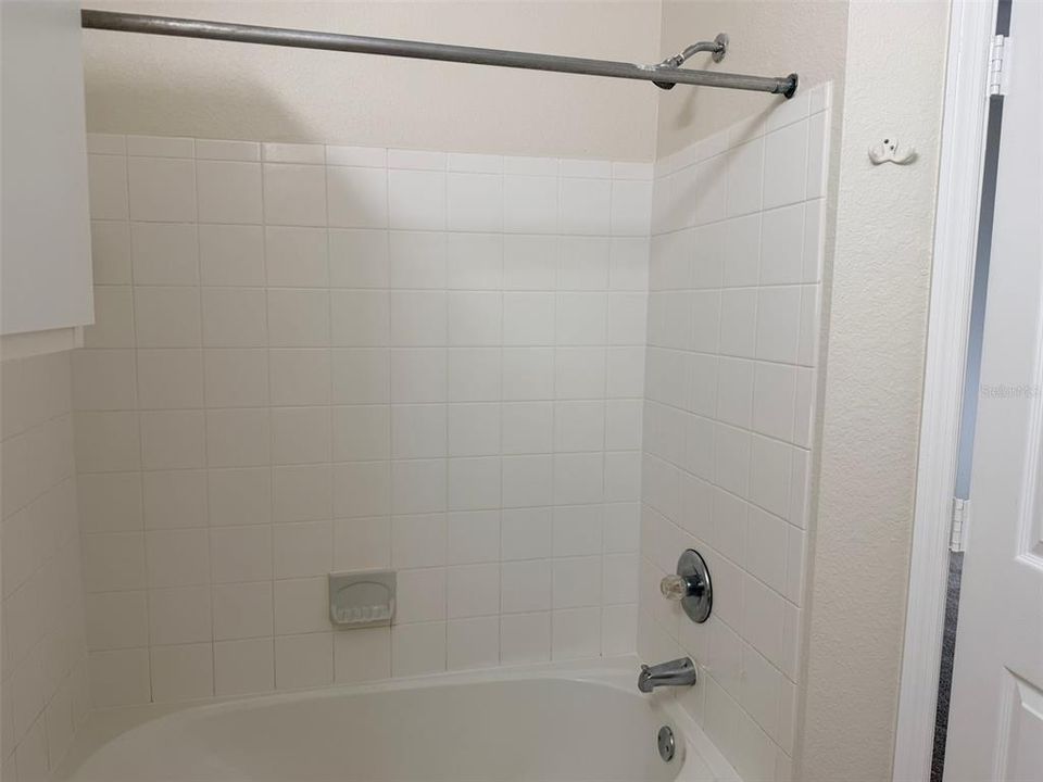 For Rent: $1,800 (3 beds, 2 baths, 1205 Square Feet)