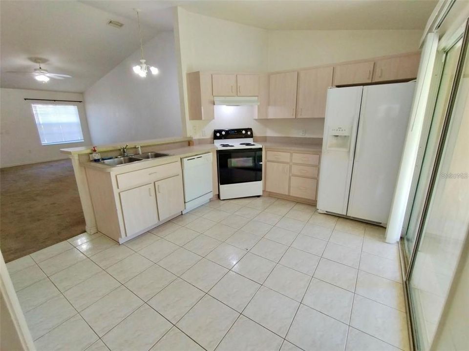 В аренду: $1,650 (2 спален, 2 ванн, 1022 Квадратных фут)