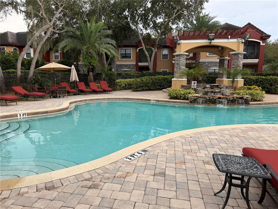 For Sale: $215,000 (1 beds, 1 baths, 750 Square Feet)