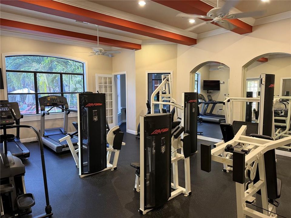 For Sale: $215,000 (1 beds, 1 baths, 750 Square Feet)