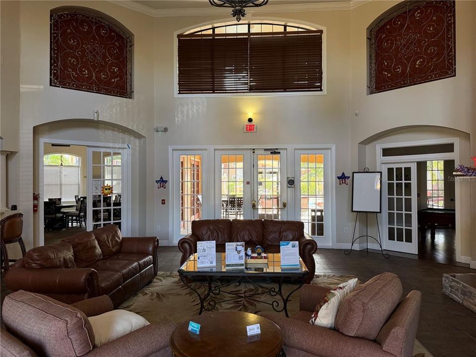 For Sale: $215,000 (1 beds, 1 baths, 750 Square Feet)
