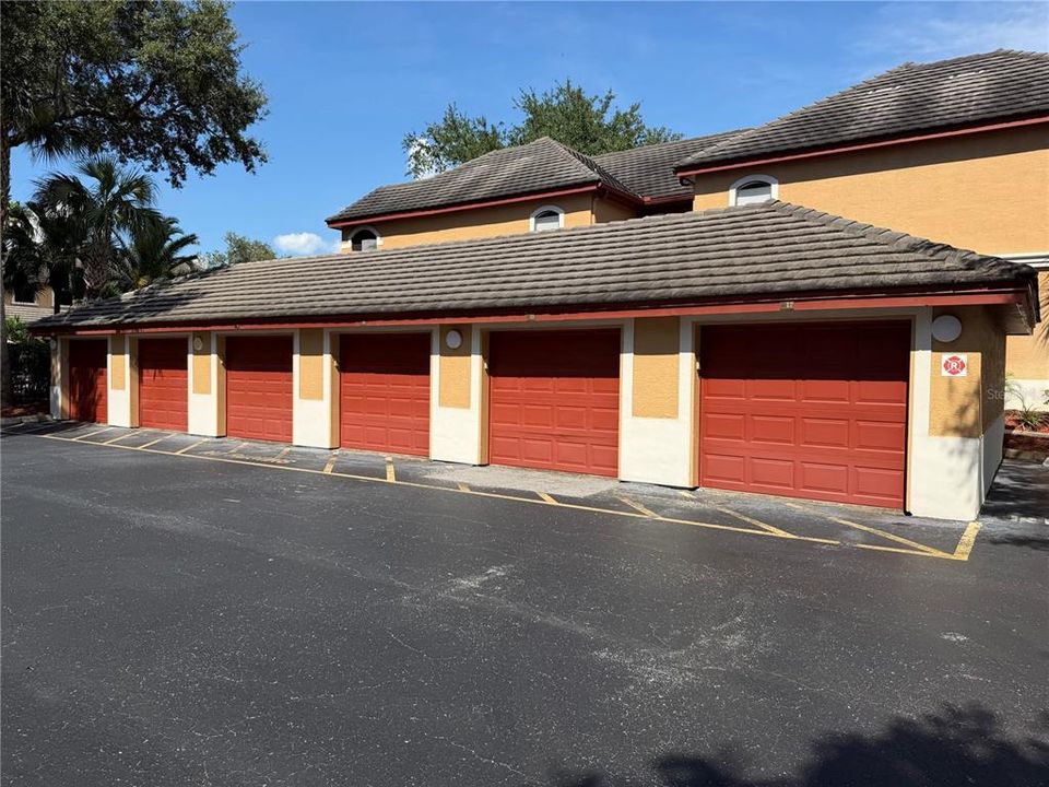 For Sale: $215,000 (1 beds, 1 baths, 750 Square Feet)