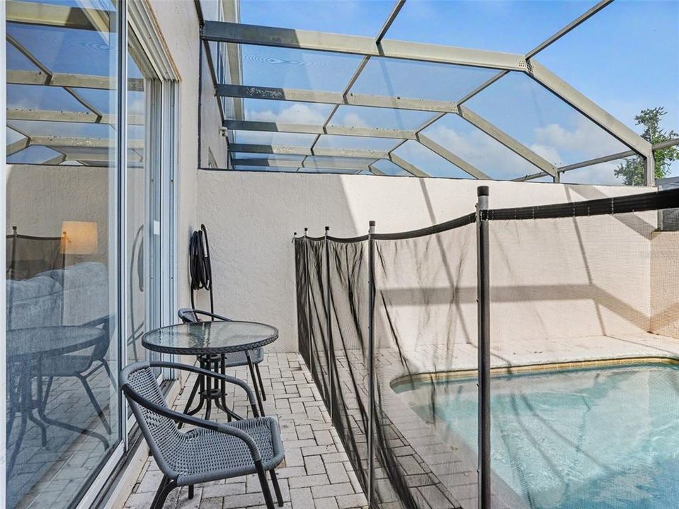 En Venta: $319,000 (3 camas, 3 baños, 1440 Pies cuadrados)