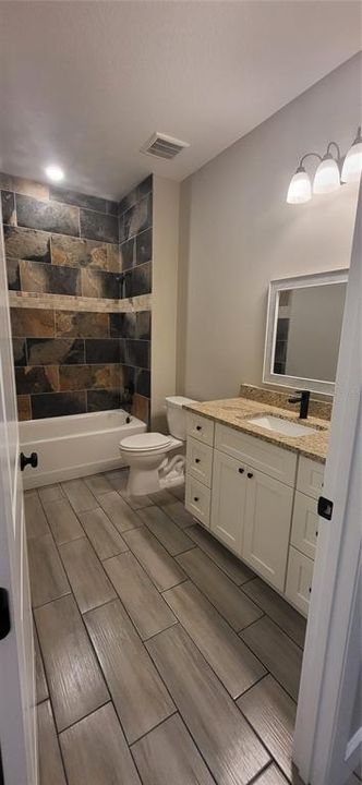 En Venta: $780,000 (4 camas, 2 baños, 2251 Pies cuadrados)