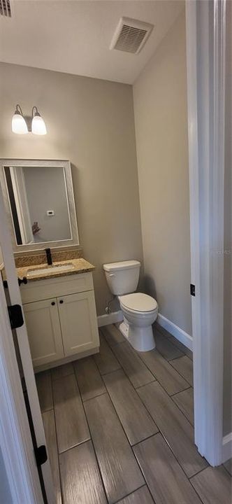 En Venta: $780,000 (4 camas, 2 baños, 2251 Pies cuadrados)
