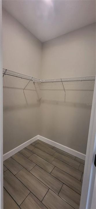 En Venta: $780,000 (4 camas, 2 baños, 2251 Pies cuadrados)