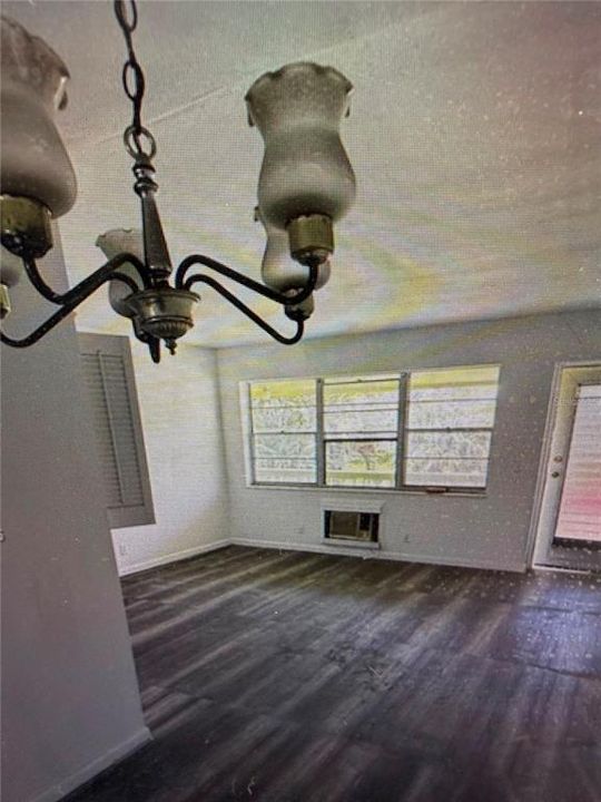 For Sale: $50,000 (1 beds, 1 baths, 570 Square Feet)