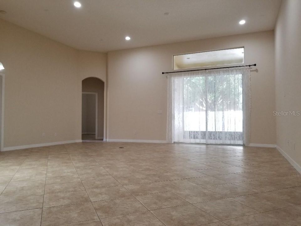 For Rent: $4,000 (4 beds, 3 baths, 2826 Square Feet)