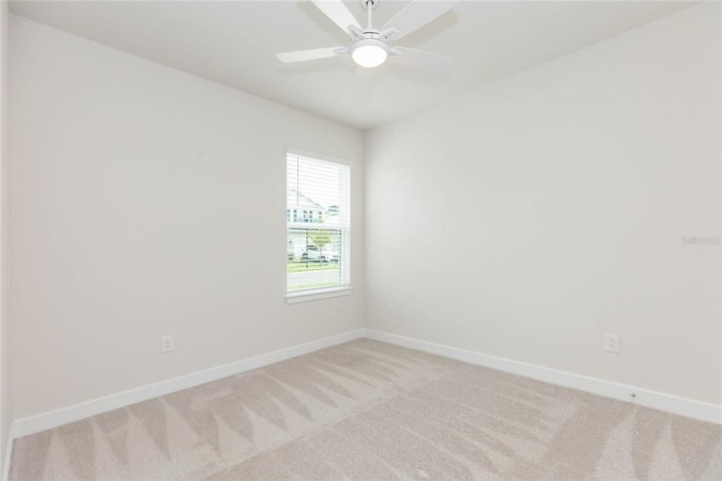 Activo con contrato: $299,000 (3 camas, 2 baños, 1548 Pies cuadrados)