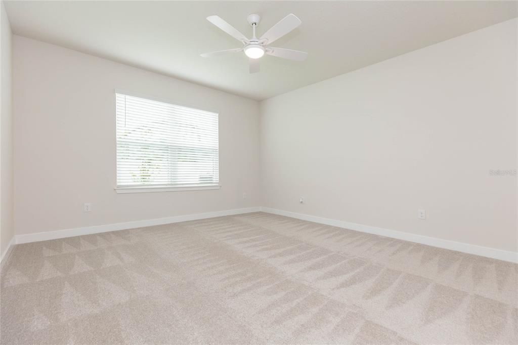Activo con contrato: $299,000 (3 camas, 2 baños, 1548 Pies cuadrados)