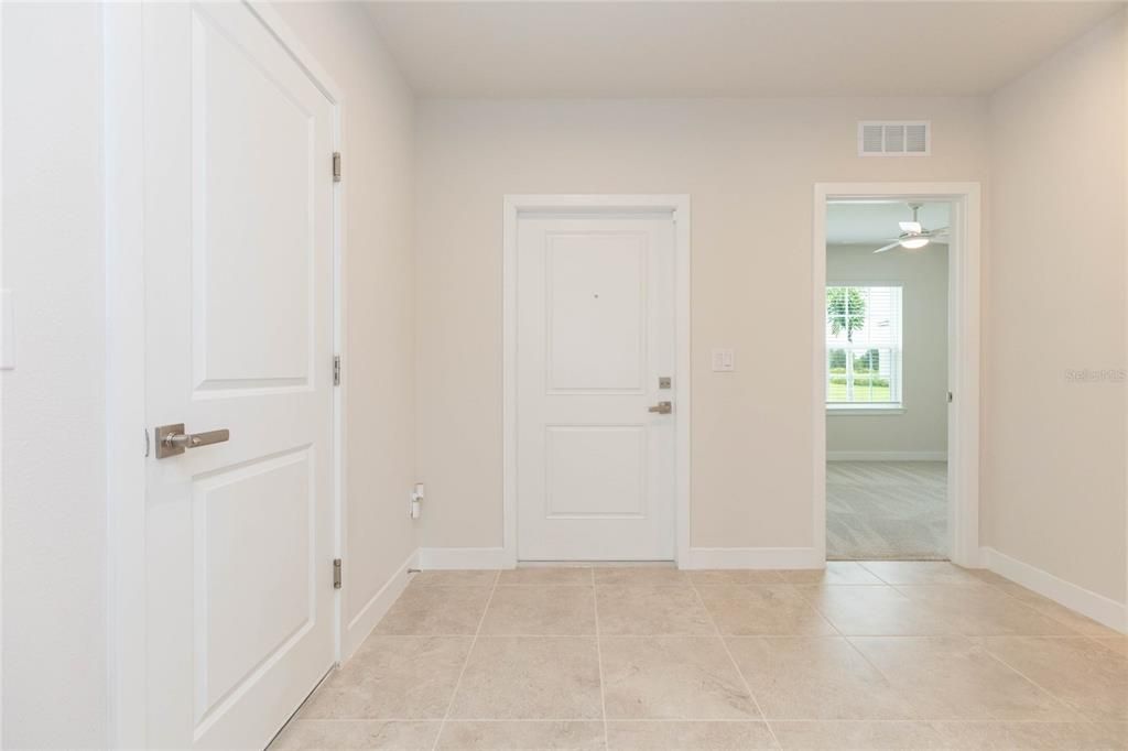 Activo con contrato: $299,000 (3 camas, 2 baños, 1548 Pies cuadrados)