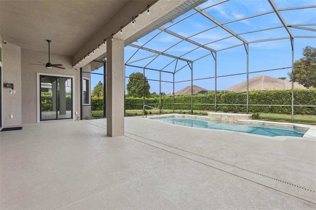 En Venta: $689,000 (3 camas, 3 baños, 2512 Pies cuadrados)