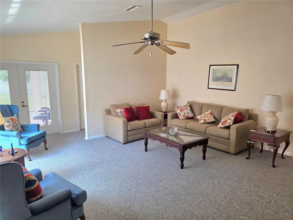 For Sale: $289,900 (3 beds, 2 baths, 1832 Square Feet)
