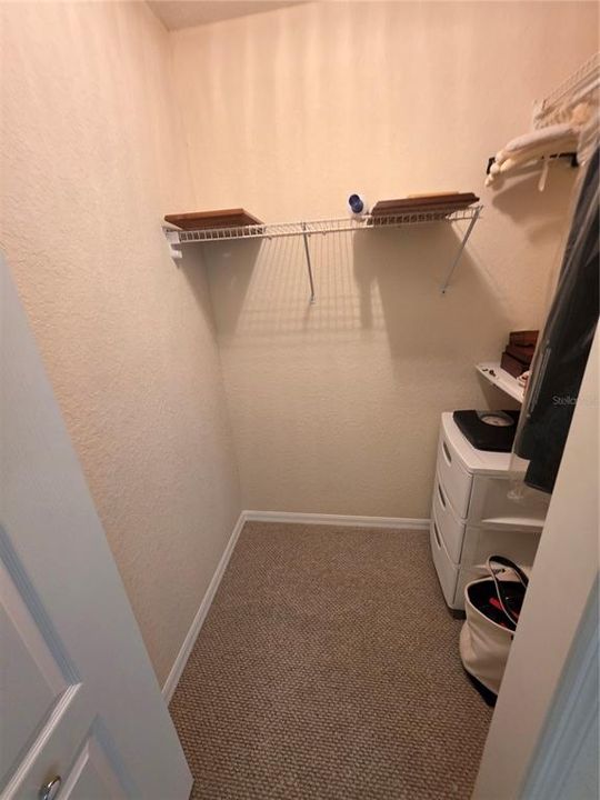 For Sale: $289,900 (3 beds, 2 baths, 1832 Square Feet)