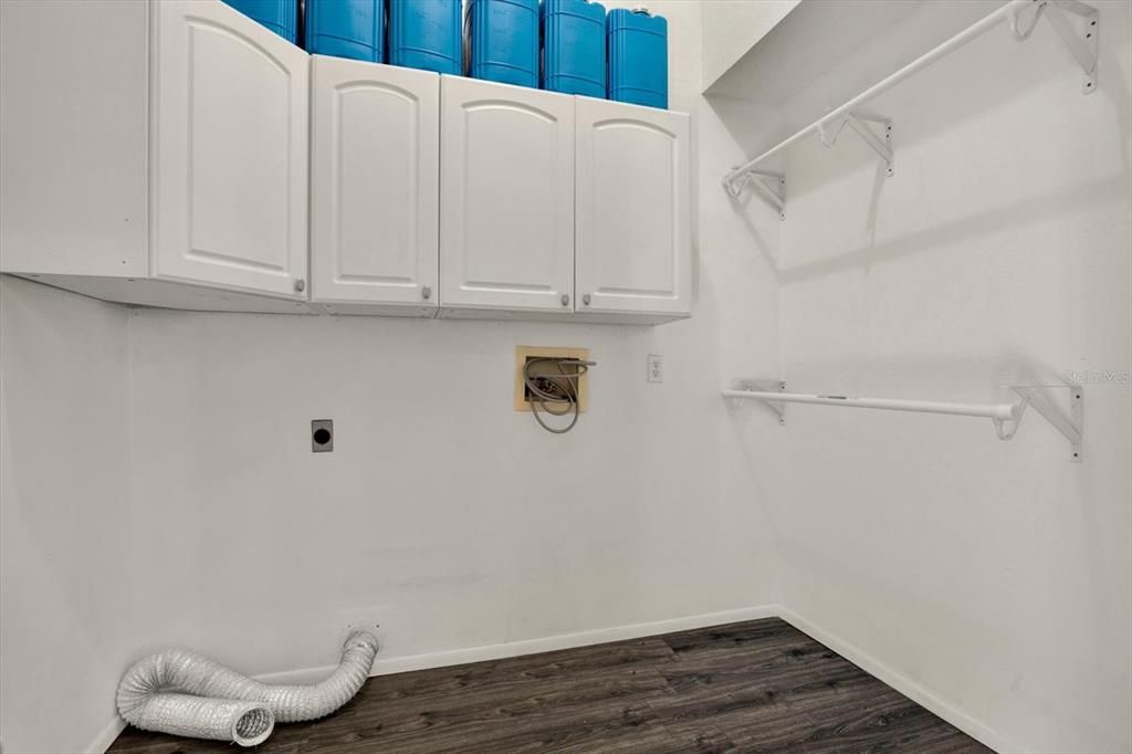 For Sale: $455,000 (3 beds, 2 baths, 1938 Square Feet)
