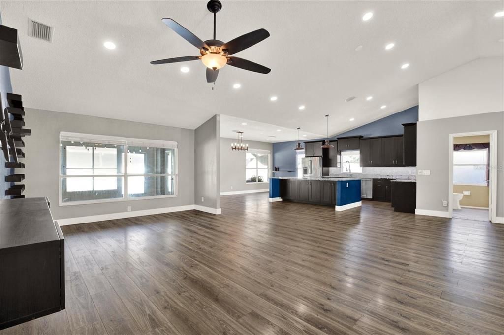 For Sale: $455,000 (3 beds, 2 baths, 1938 Square Feet)