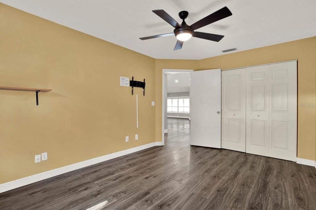For Sale: $455,000 (3 beds, 2 baths, 1938 Square Feet)