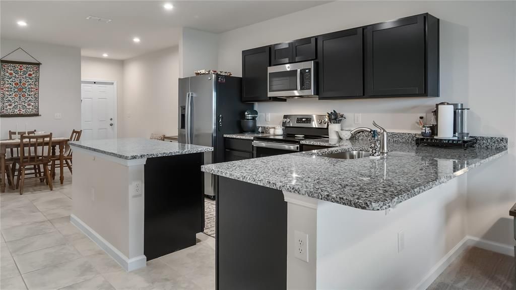 En Venta: $320,000 (3 camas, 2 baños, 1413 Pies cuadrados)