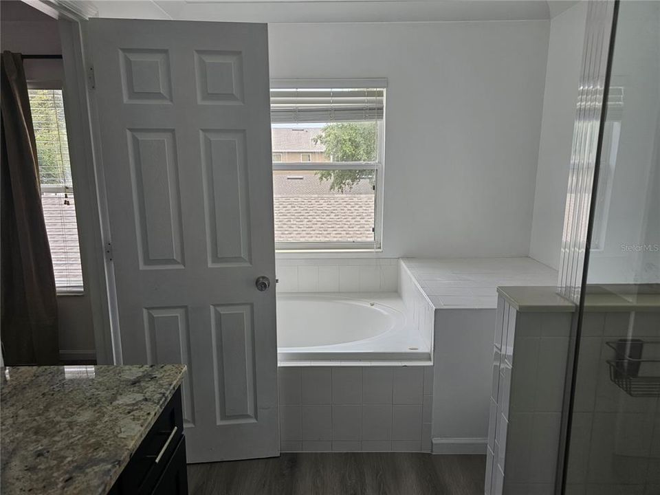For Rent: $2,450 (3 beds, 2 baths, 1520 Square Feet)
