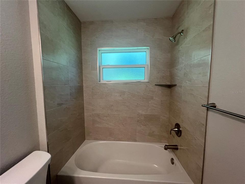 En Renta: $2,150 (3 camas, 2 baños, 1437 Pies cuadrados)