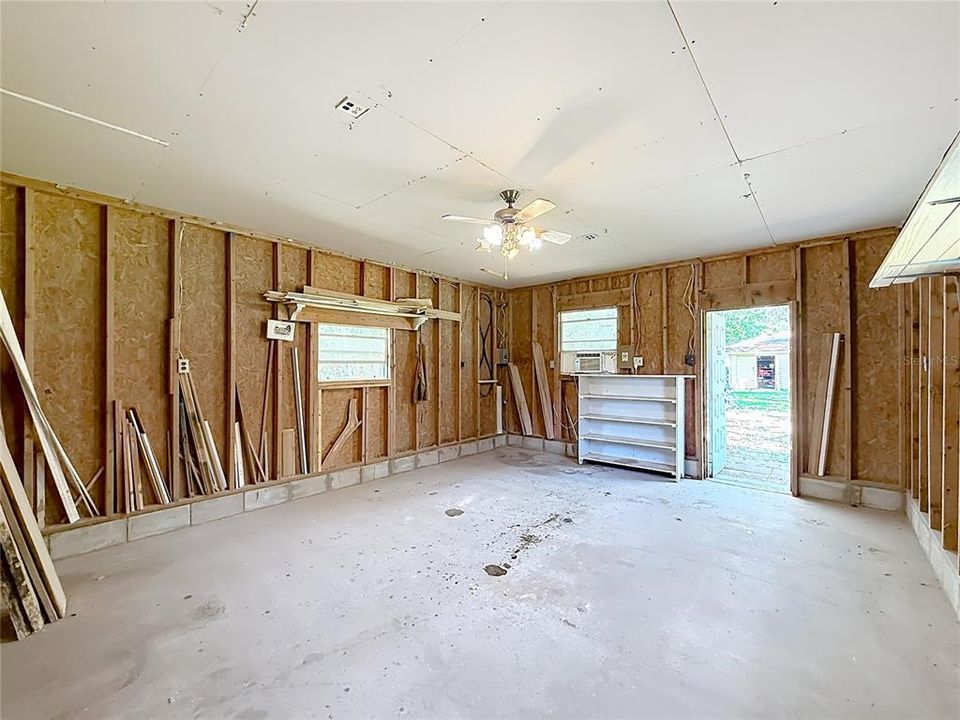 На продажу: $385,000 (4 спален, 3 ванн, 1997 Квадратных фут)
