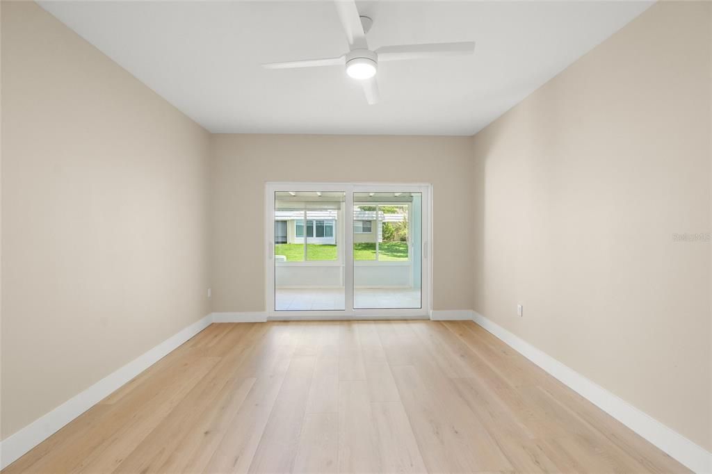For Sale: $289,900 (2 beds, 2 baths, 1156 Square Feet)