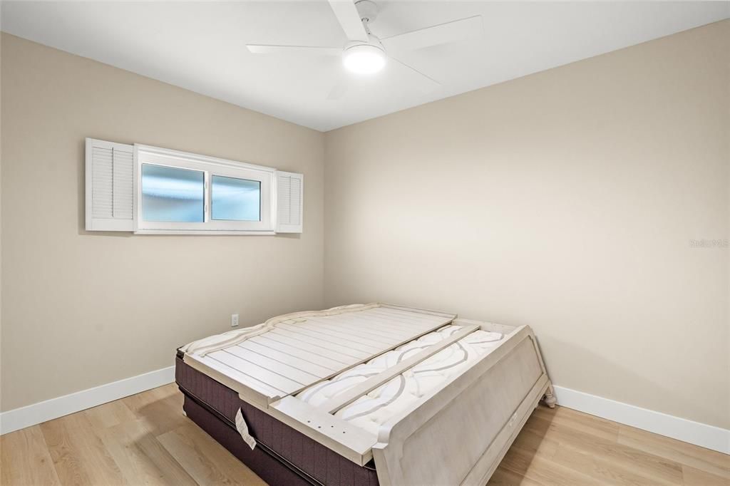 For Sale: $289,900 (2 beds, 2 baths, 1156 Square Feet)