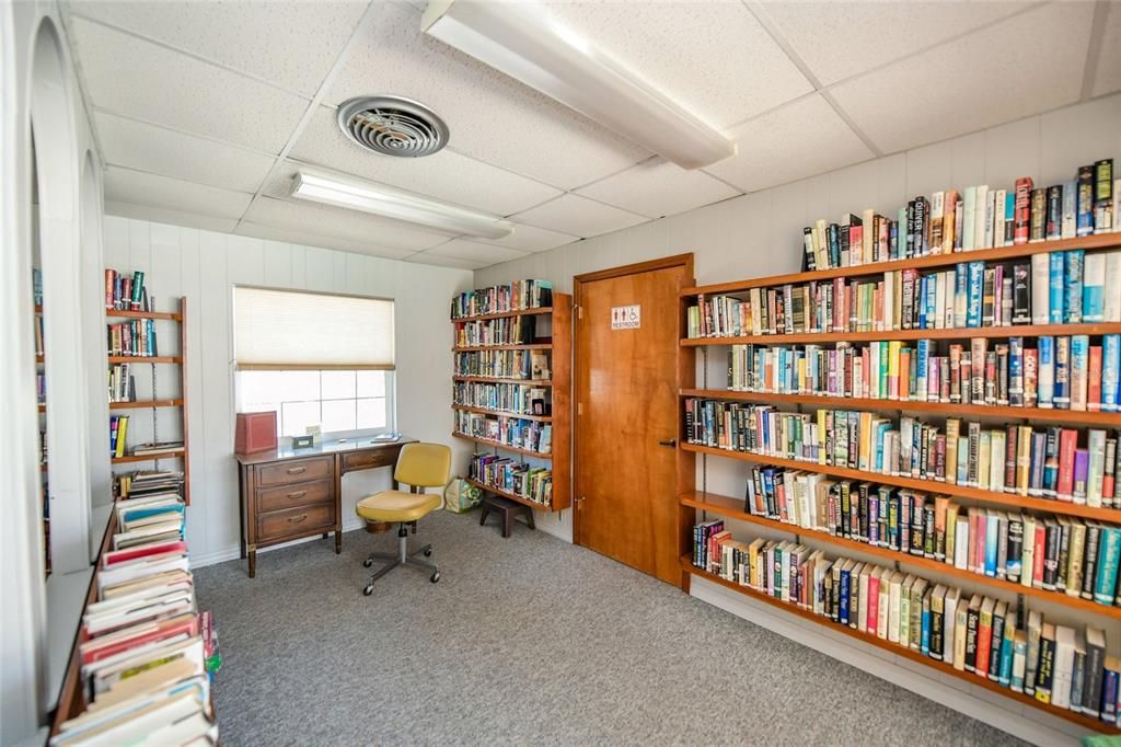 For Sale: $289,900 (2 beds, 2 baths, 1156 Square Feet)