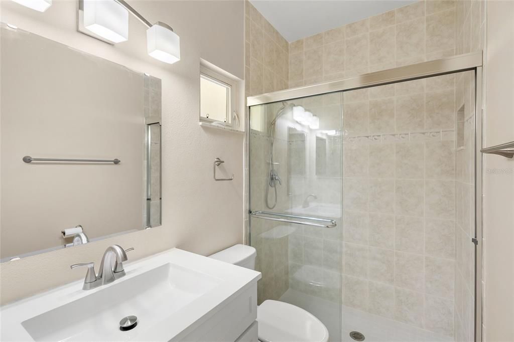 For Sale: $289,900 (2 beds, 2 baths, 1156 Square Feet)