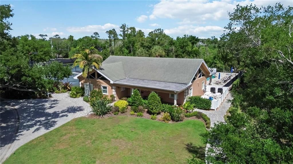 For Rent: $4,200 (3 beds, 2 baths, 1997 Square Feet)