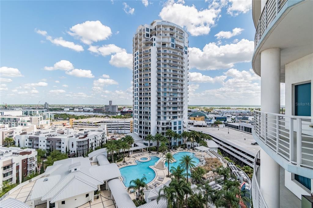 For Rent: $4,000 (2 beds, 2 baths, 1165 Square Feet)