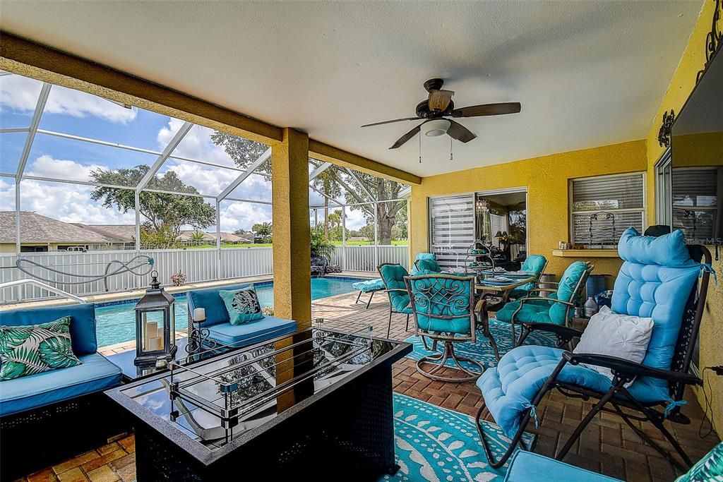 En Venta: $414,900 (3 camas, 2 baños, 1878 Pies cuadrados)