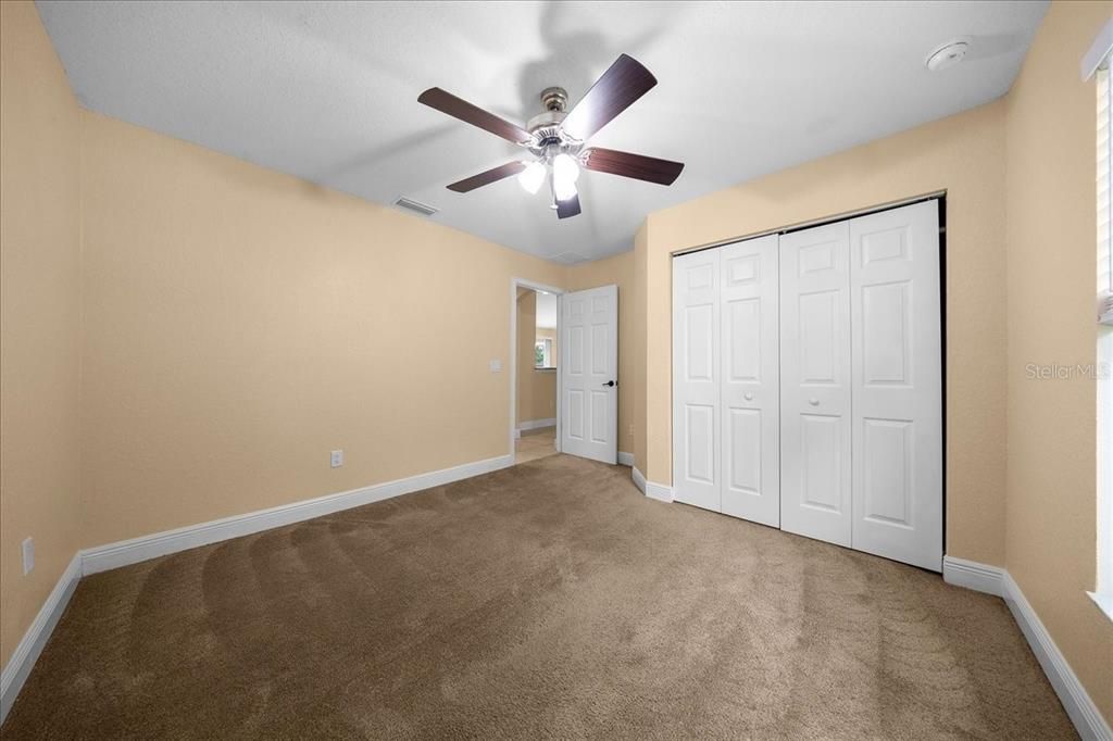 For Sale: $235,000 (3 beds, 2 baths, 1372 Square Feet)